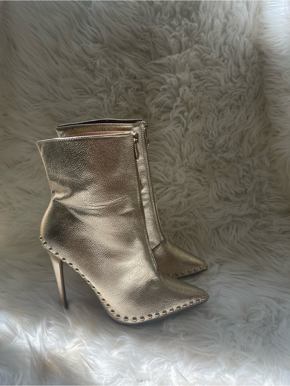 Wild Diva synthetic Metallic Gold Pointed-Toe Stiletto Ankle Boots SZ7.